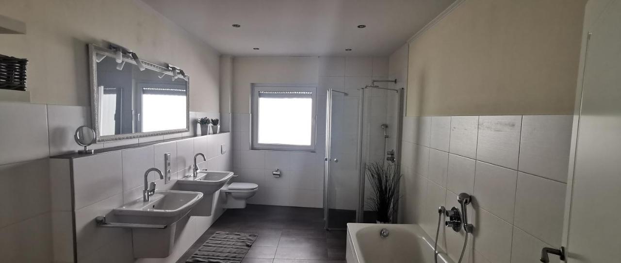 Ferienwohnung City เอเซินส์ ภายนอก รูปภาพ